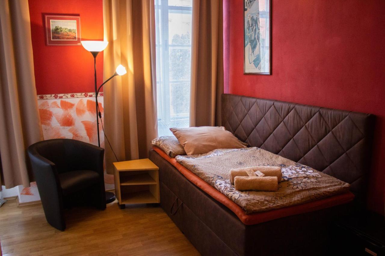 Hotel Rychta Netolice Bagian luar foto