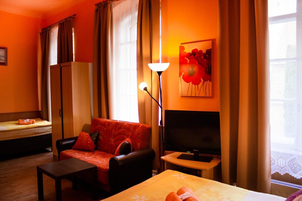 Hotel Rychta Netolice Bagian luar foto