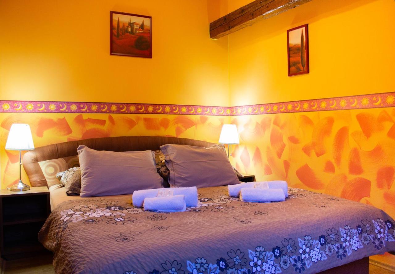 Hotel Rychta Netolice Bagian luar foto